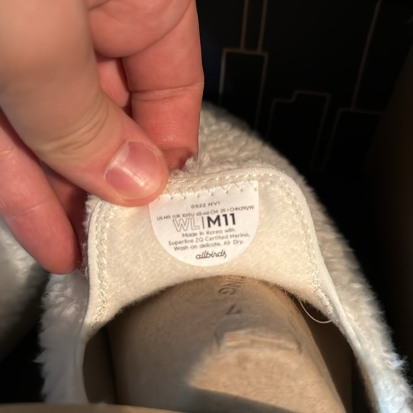 Men’s allbirds Wool Lounger Fluffs in Natural White with Cream Sole - Picture 11 of 11